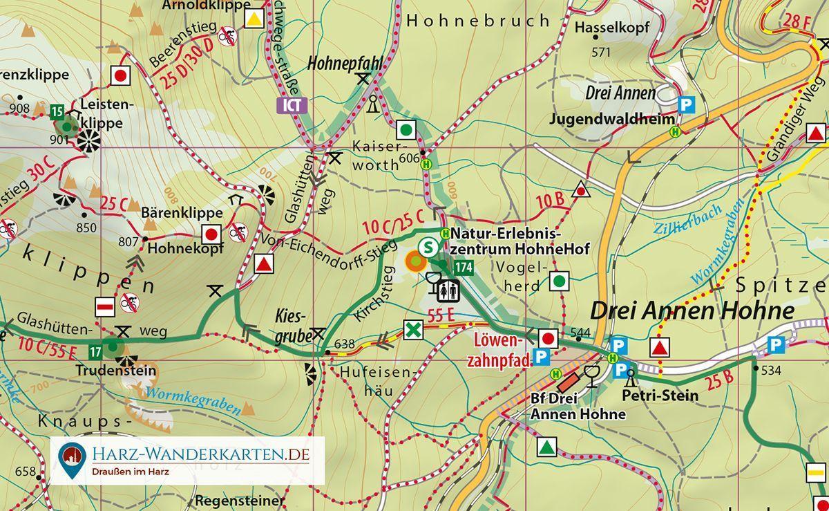 Der Harz in 4 Teilen. Wander- und Fahrradkartenset 1 : 30 000